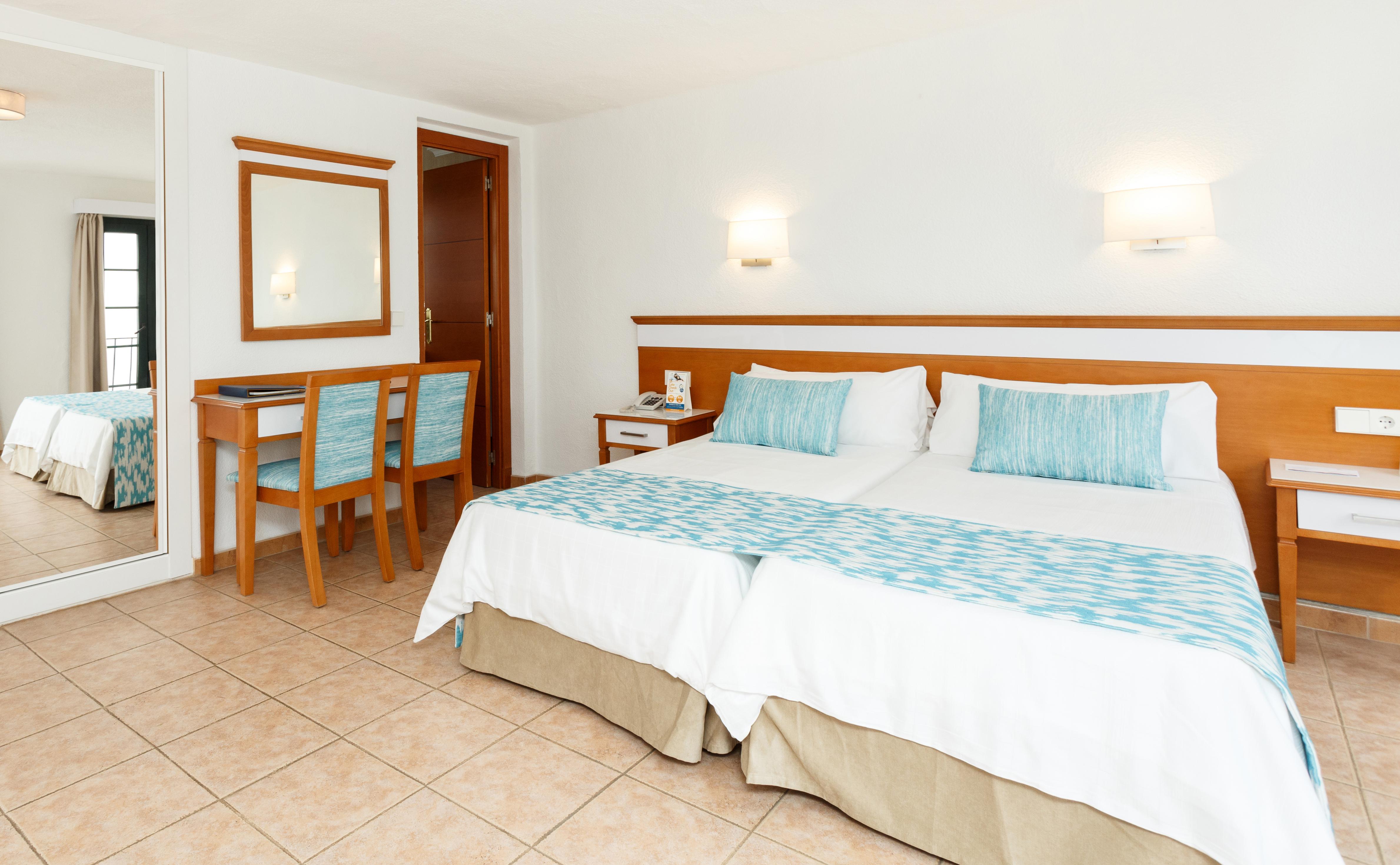 Hotel Globales Pueblo Andaluz à San Pedro de Alcántara Extérieur photo